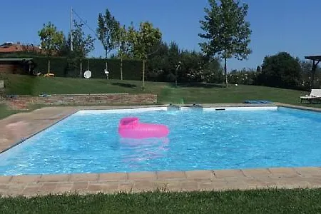 Villa Sleeps 4 Pool Air Con