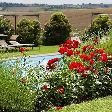 Sleeps 4 Pool Air Con *